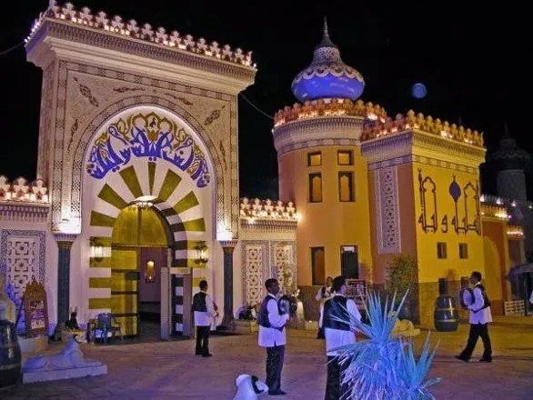 Alf Leila Wa Leila Hurghada anzeigen'